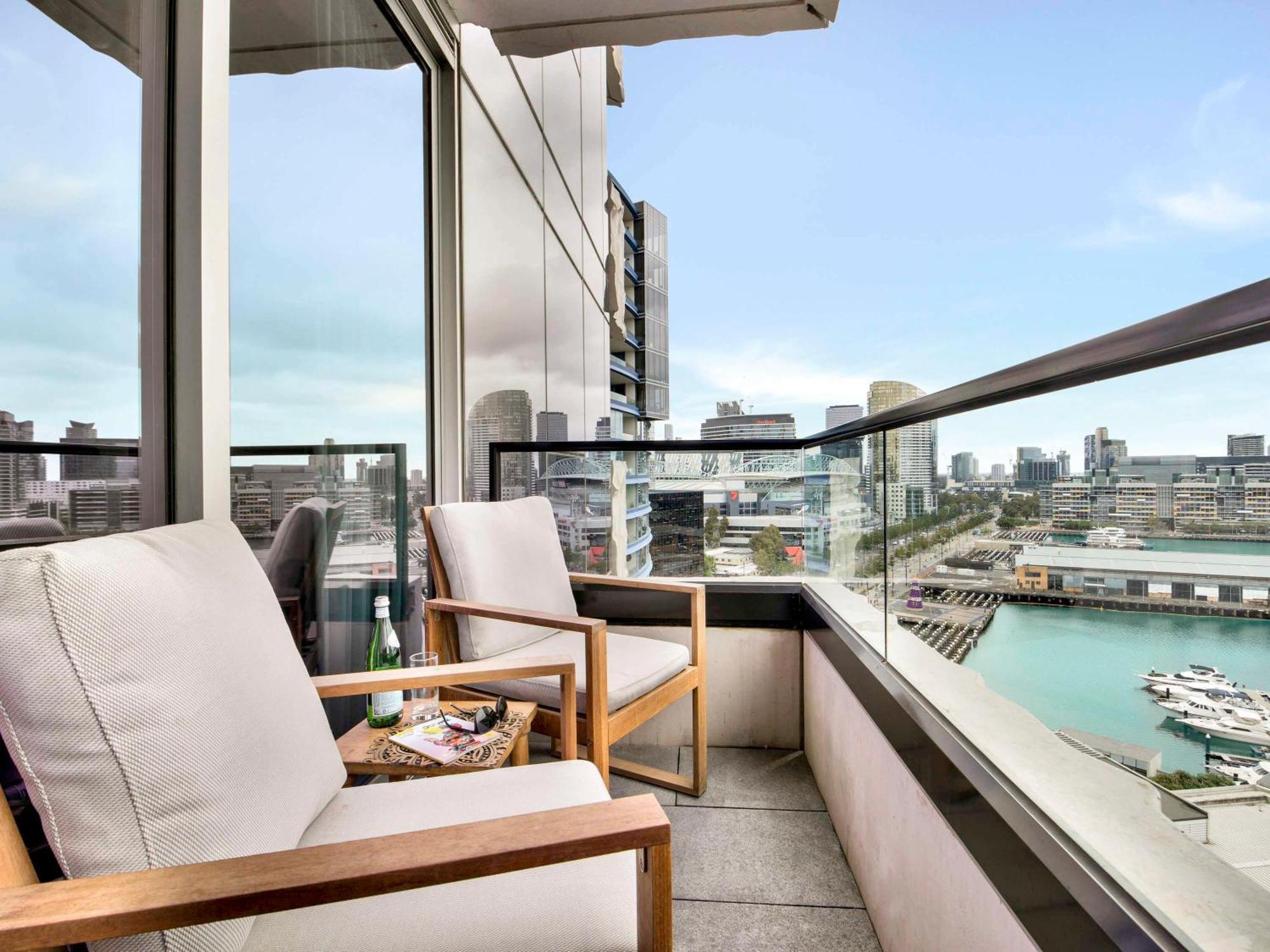 The Sebel Residences Melbourne Docklands Serviced Apartments Exterior photo